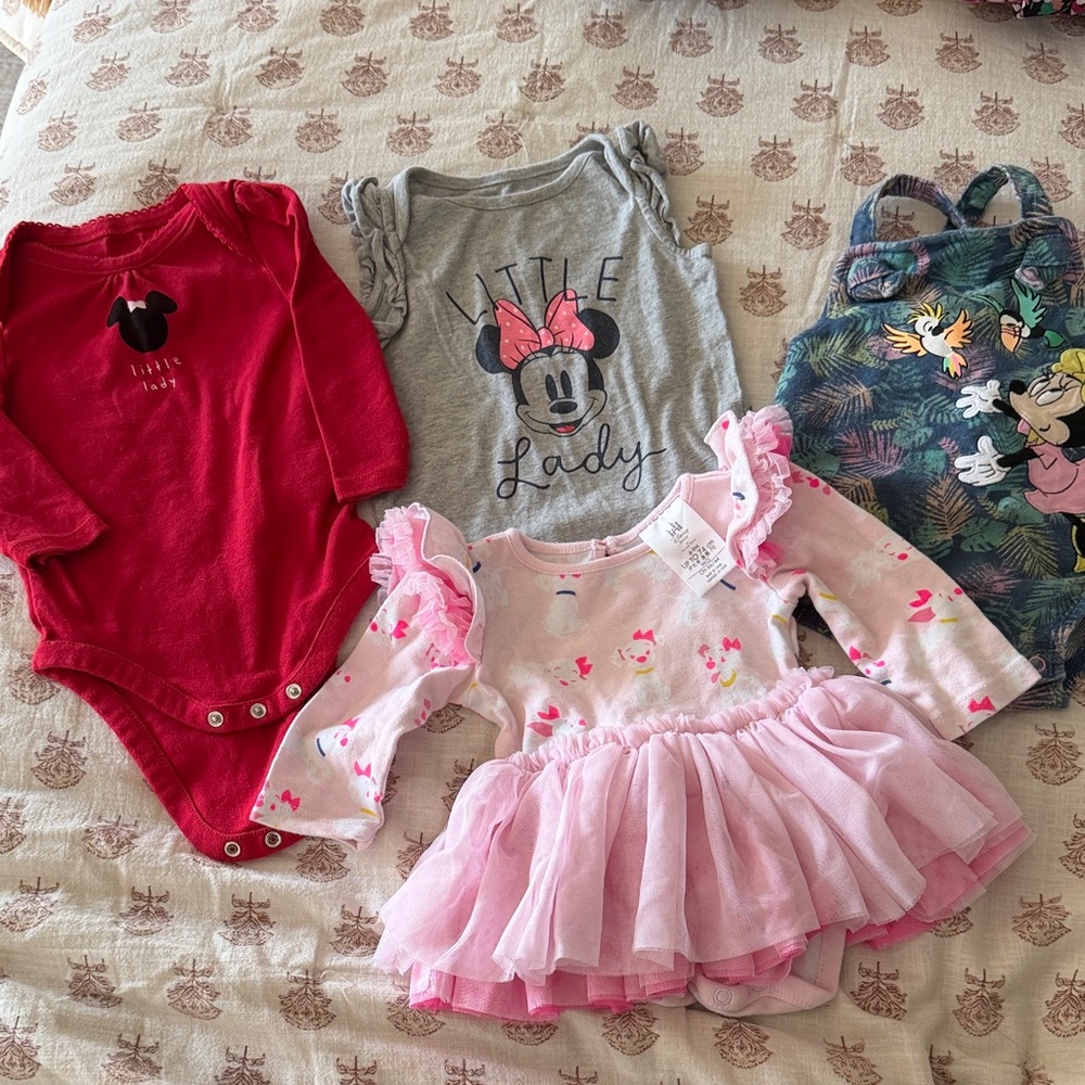 Disney Baby Bundle 6-12 months